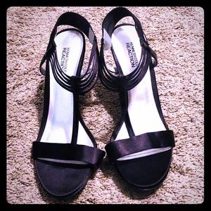 Kenneth Cole Reaction Black Heels